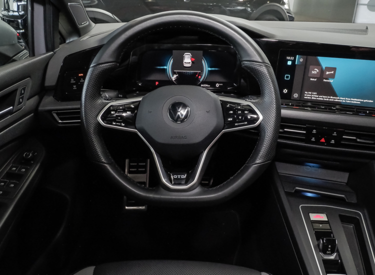 Golf VIII GTD 2.0 TDI DSG! Leder,AHK, Pano, Navi, GTD
