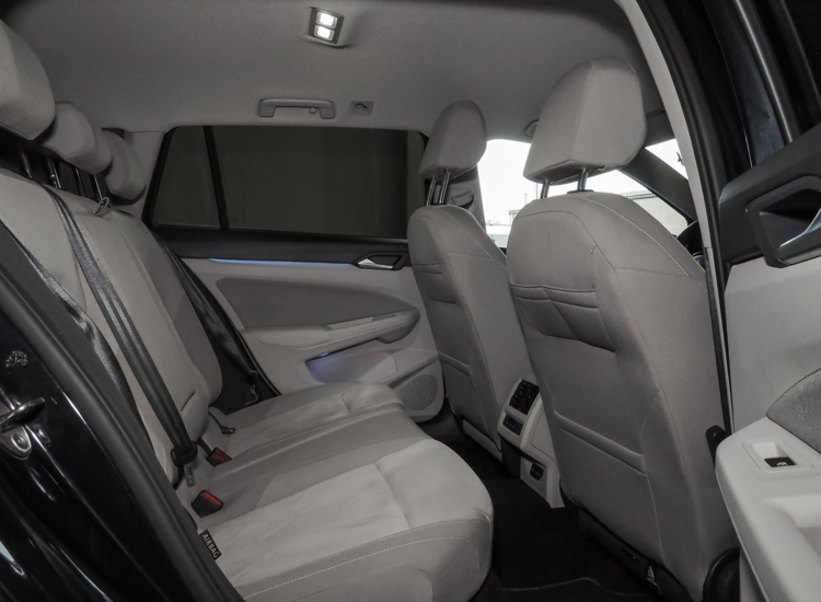 Golf VIII Variant Style 2.0 TDI DSG, Matrix, Head up, Discover pro uvm Navi