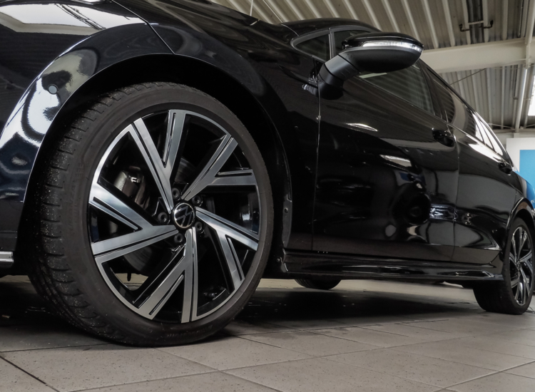 Golf VIII Variant R-Line 2.0 TSI DSG!,Navi Pro, Komfortpaket uvm