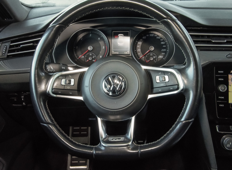 Arteon R-Line 2.0 TDI, Navi, Teilleder, Panoramadach, AHK uvm