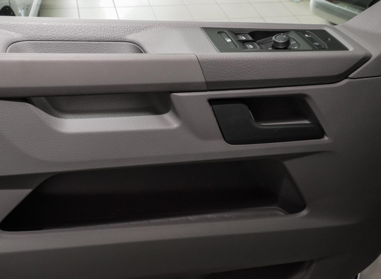 T6.1 Kasten lang 'EcoProfi' Motor: 2,0 l TDI 81 kW , langer Radstand mit Heckflügeltüren Navi