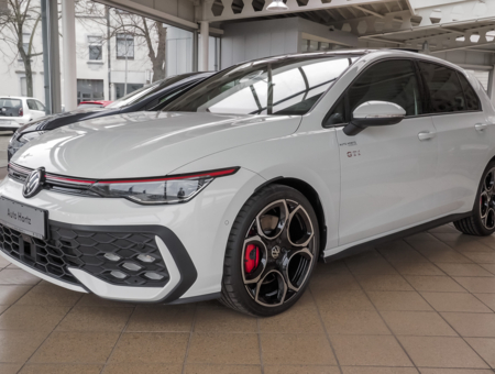 Golf VIII GTI 2,0 l TSI OPF 195 kW (265 PS) 7-Gang- DSG