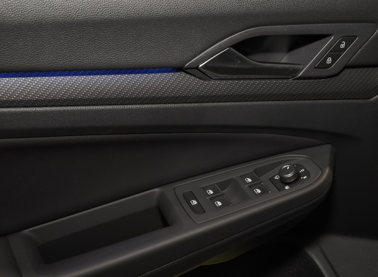 Golf VIII R Performance 2,0 l TSI OPF 4MOTION 245 kW (333 PS) 7-Gang- DSG Navi Leder