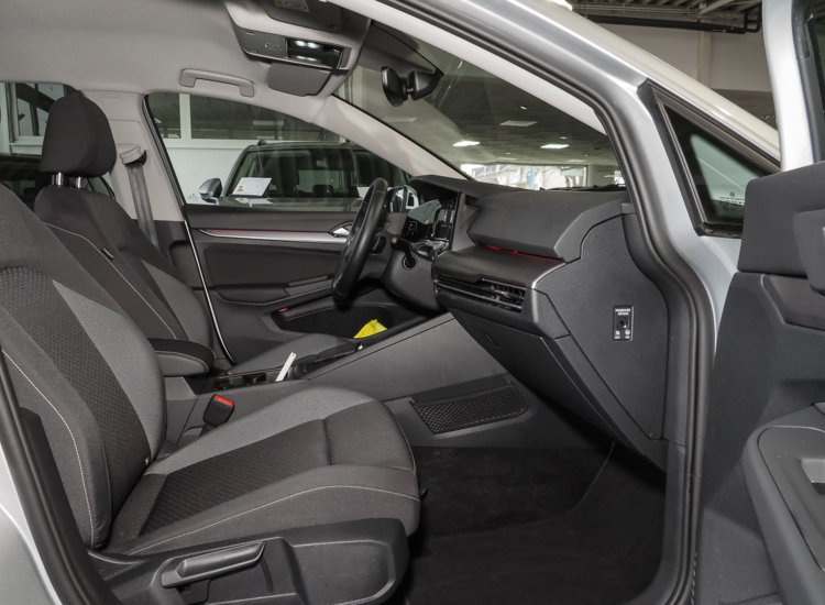 Golf VIII 'ACTIVE' 2,0 l TDI DSG!, Navi, Alu, Digital uvm.110 kW (150 PS)
