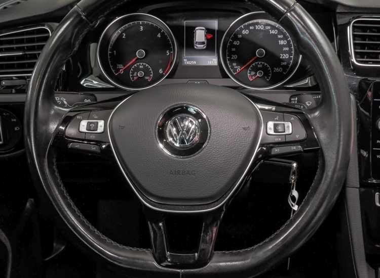 Golf VII Variant Highline VII 2.0 TDI DSG!! Panorama, LED, Business uvm Navi