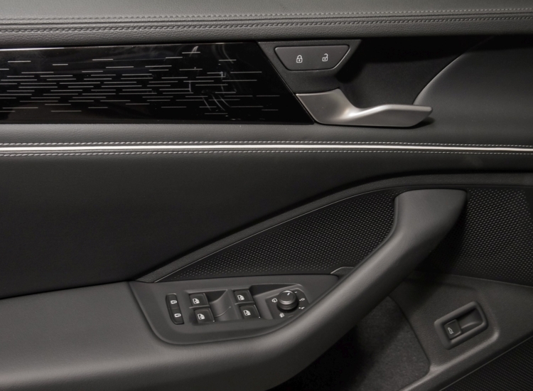 Passat Variant Elegance 2,0 l TDI SCR 110 kW (150 PS) 7-Gang-DSG Navi