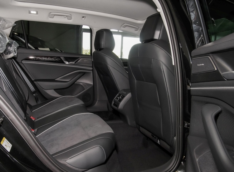 Passat Variant Elegance 2,0 l TDI SCR 110 kW (150 PS) 7-Gang-DSG Navi