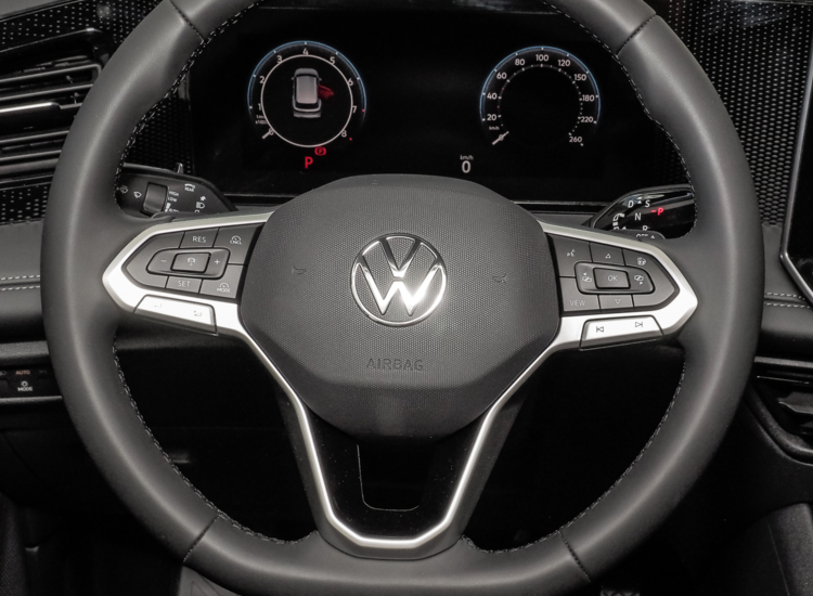 Tiguan Life / Advance 1.5 eTSI, DSG! 110 KW, AHK, LED, Climatronic uvm Navi