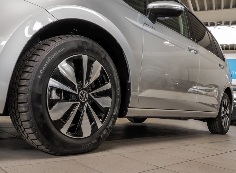 Touran MOVE 1,5 l TSI 110 kW ( 7-Gang- DSG) AHK! uvm Navi