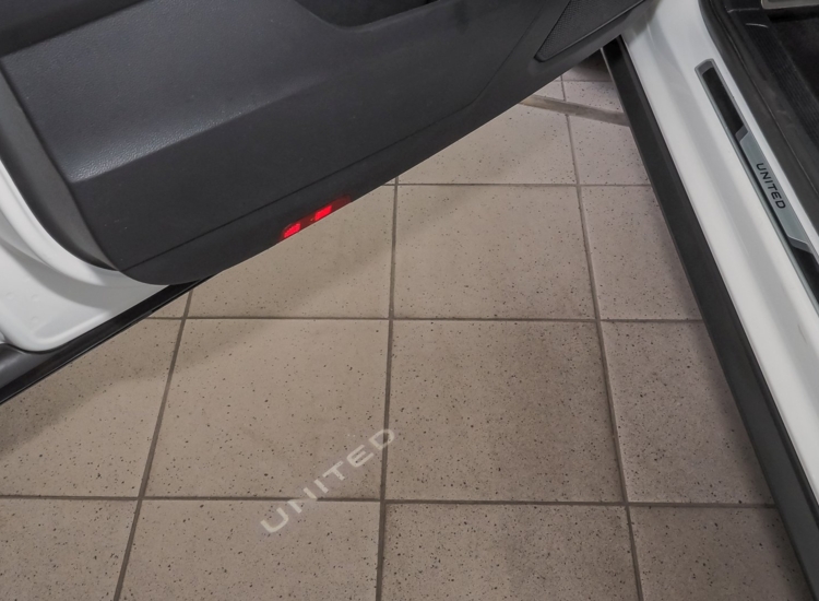 T-Roc 'UNITED' 1.5 l TSI 110 kW (150 PS) DSG! R-Line Exterieur, 19 Zoll, e-Heckklappe uvm