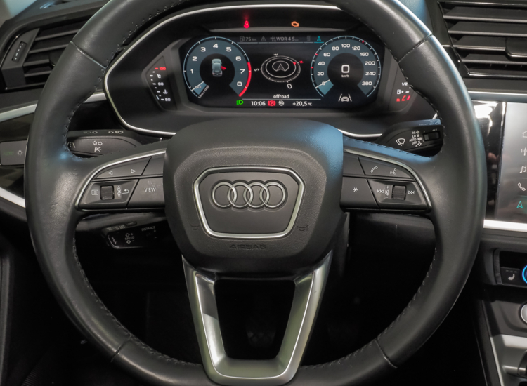 Q3 35 1,5 TFSI S line ,AHK, Tempomat, 19 Zoll Alu, Matrix uvm 35 TFSI S line Navi