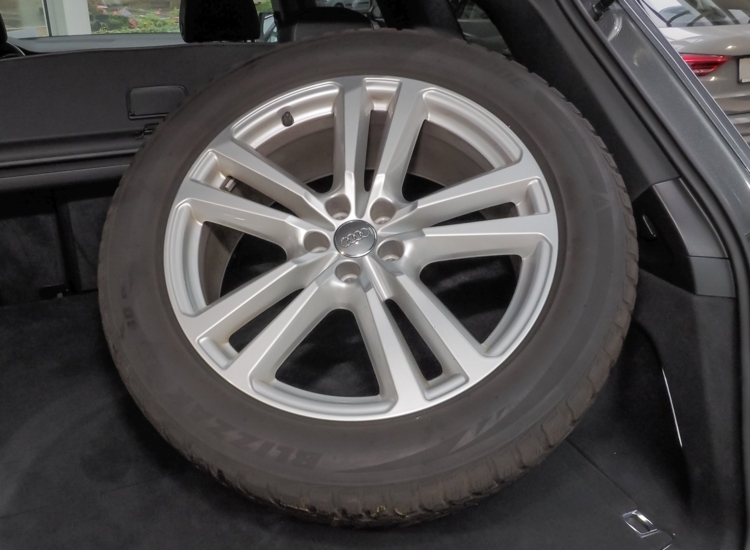 Q7 50 S-Line, 3.0 TDI quattro, Tip-Tronic, incl. 255er Winterräder, Navi Plus, AHK uvm