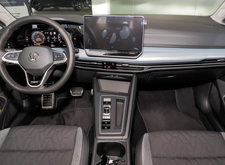 Golf Variant Life 2,0 l TDI SCR 110 kW (150 PS) 7-Gang-Doppelkupplungsgetriebe DSG