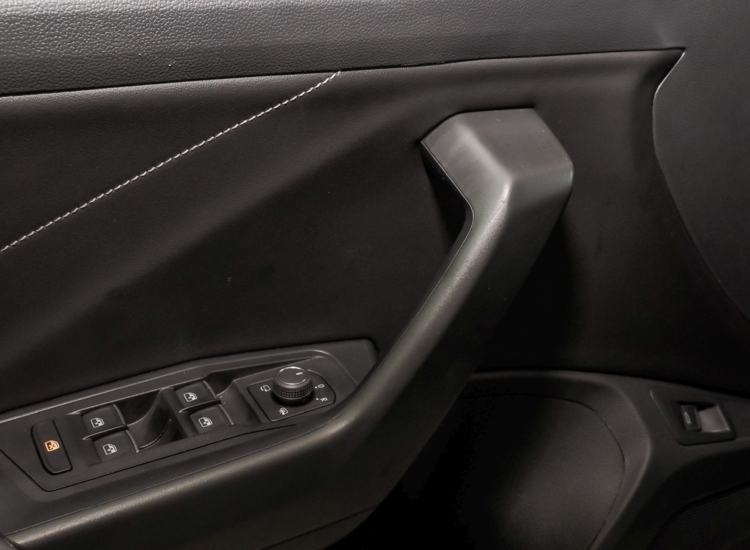 T-Roc R-Line 2.0 l TSI OPF 4MOTION 140 kW (190 PS) 7-Gang- DSG Navi