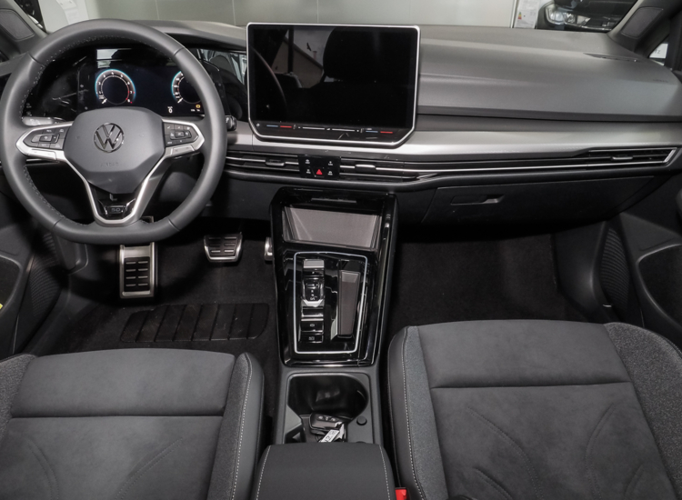 Golf VIII EDITION 50 1,5 l eTSI OPF 110 kW (150 PS) 7-Gang-DSG
