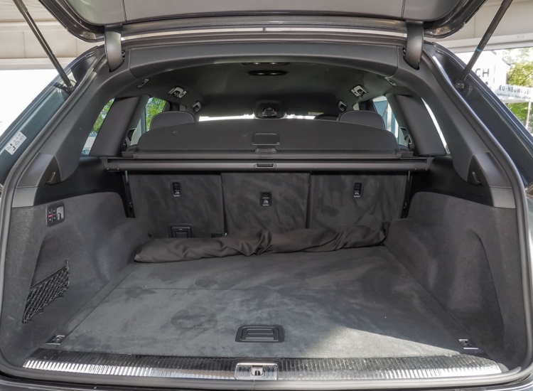 Q7 50 S-Line, 3.0 TDI quattro, Tip-Tronic, incl. 255er Winterräder, Navi Plus, AHK uvm