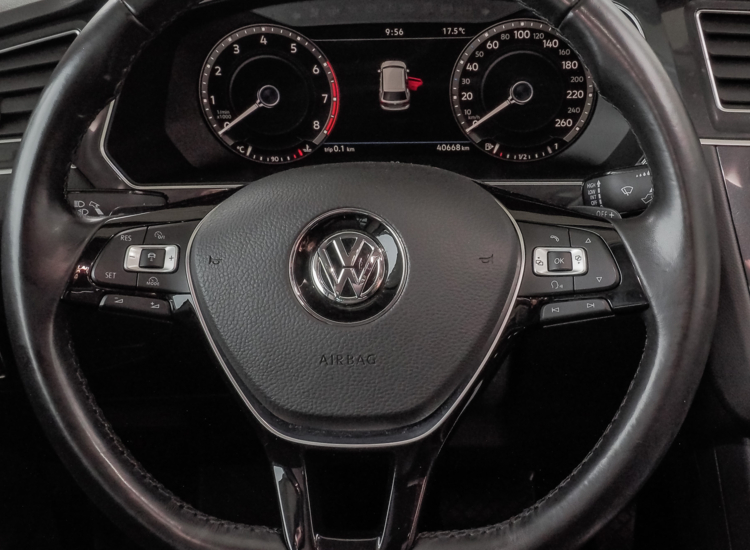 Tiguan R-Line 1.4 TSI 4Motion, DSG! Pano, BUsiness, 19 Zoll,Standheizung uvm Navi