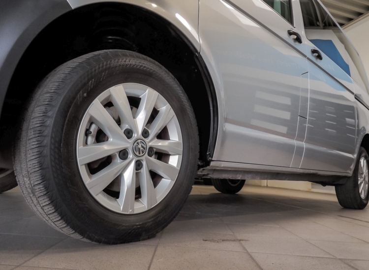 T6.1 Kombi 2.0 TDI ,Standheizung, Alu, 2 Schiebetüren, Navi uvm