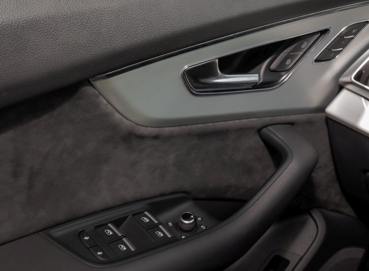 Q7 50 S-Line, 3.0 TDI quattro, Tip-Tronic, Navi Plus, AHK uvm