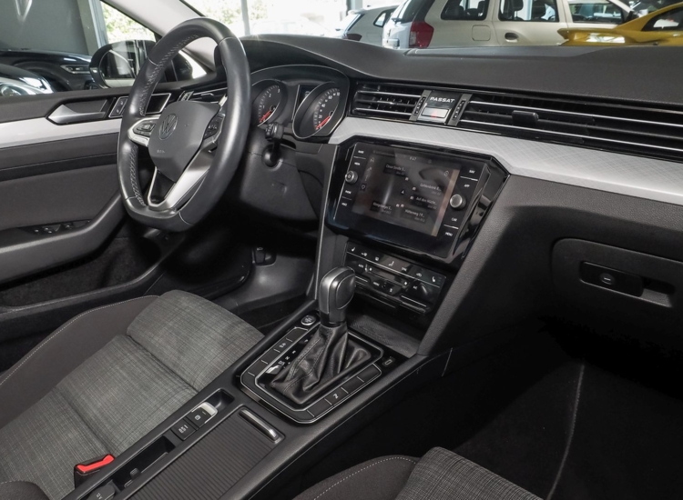 Passat Variant Business 2.0 TDI DSG!! Standheizung, Navi uvm Business