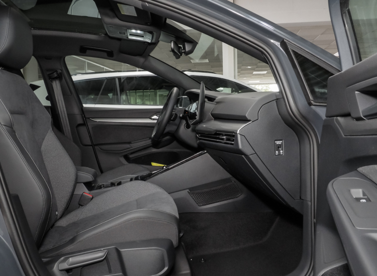 Golf VIII EDITION 50 1,5 l eTSI OPF 110 kW (150 PS) 7-Gang-DSG
