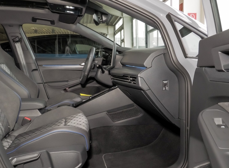 Golf VIII R-Line 2,0 l TDI SCR 110 kW (150 PS) 7-Gang-DSG