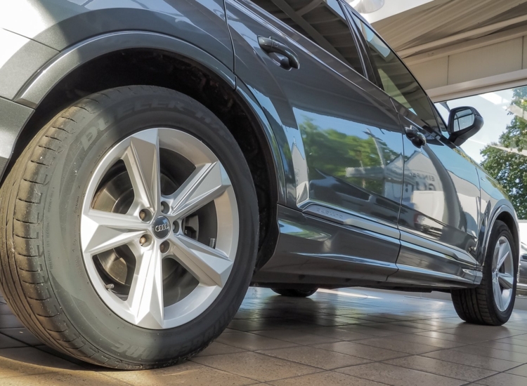 Q7 50 S-Line, 3.0 TDI quattro, Tip-Tronic, incl. 255er Winterräder, Navi Plus, AHK uvm