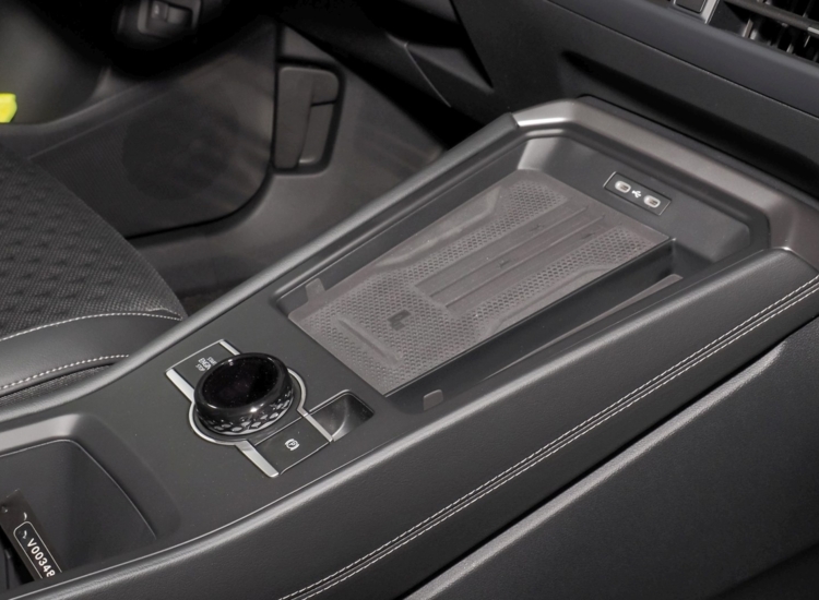 T-Roc R-Line 1.5 l eTSI DSG OPF 110 kW (150 PS) 7-Gang-DSG