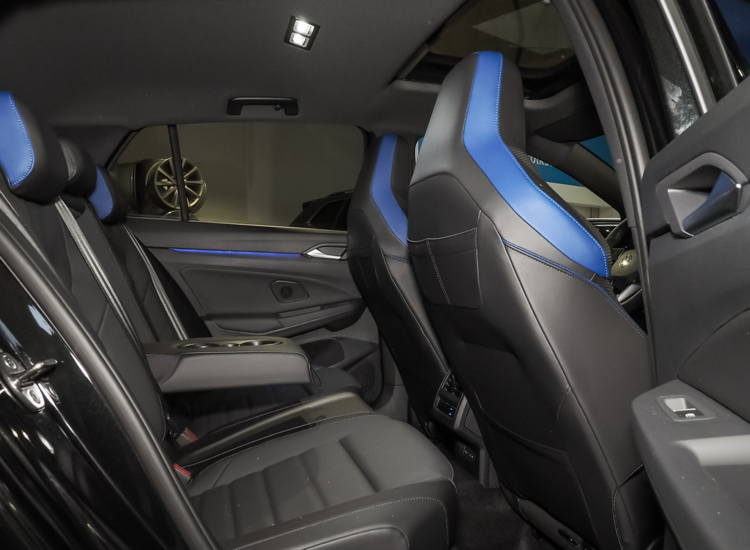 Golf VIII R Performance 2,0 l TSI OPF 4MOTION 245 kW (333 PS) 7-Gang- DSG Navi Leder