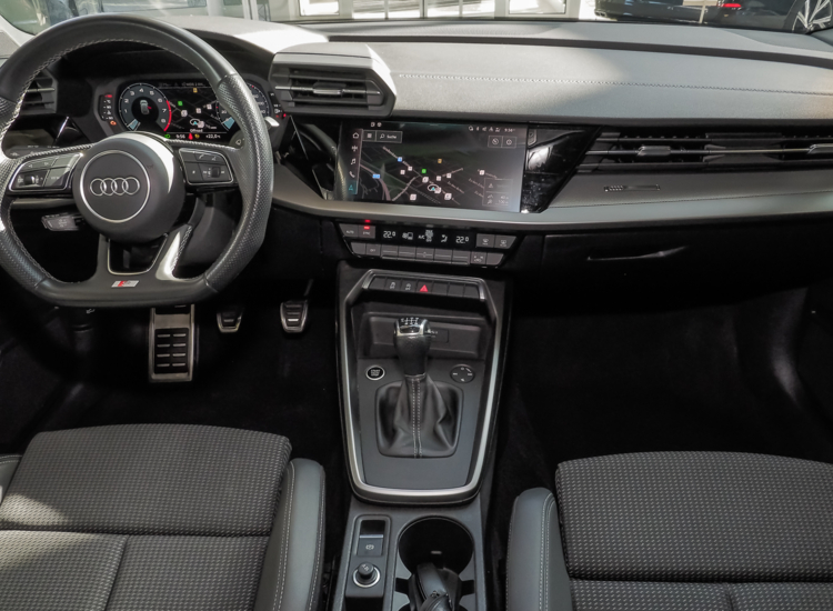 A3 Sportback 30 S line, Panorama, Allwetter, Navi plus uvm