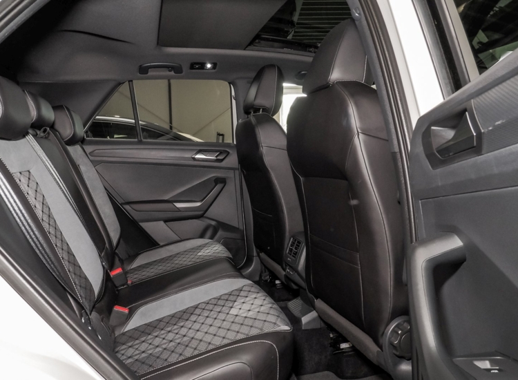 T-Roc R-Line 1.5 TSI Panorama, Navi, Matrix, Black Style,AHK uvm