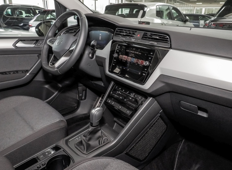 Touran MOVE 1,5 l TSI 110 kW ( 7-Gang- DSG) AHK! uvm Navi