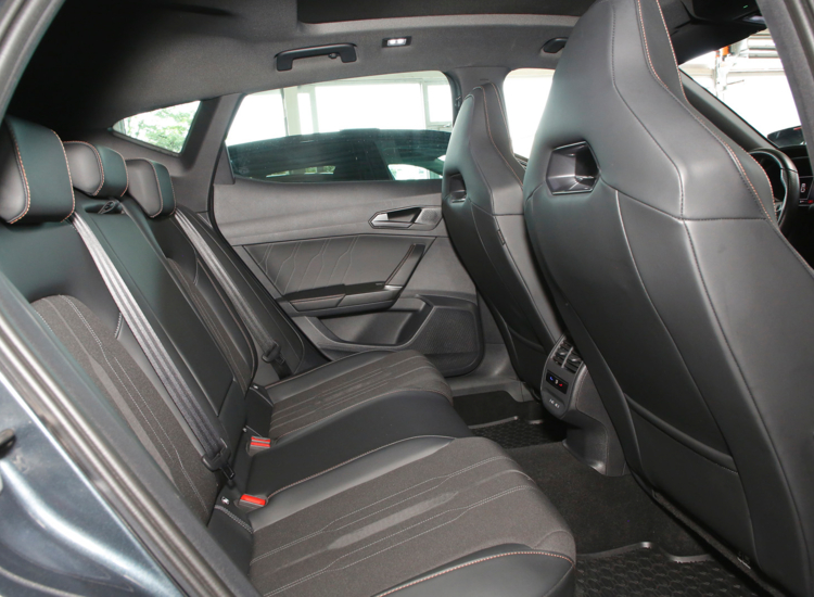 Formentor VZ 2.0 TSI 4Drive DSG! el. Sitze, 19 Zoll, uvm Navi
