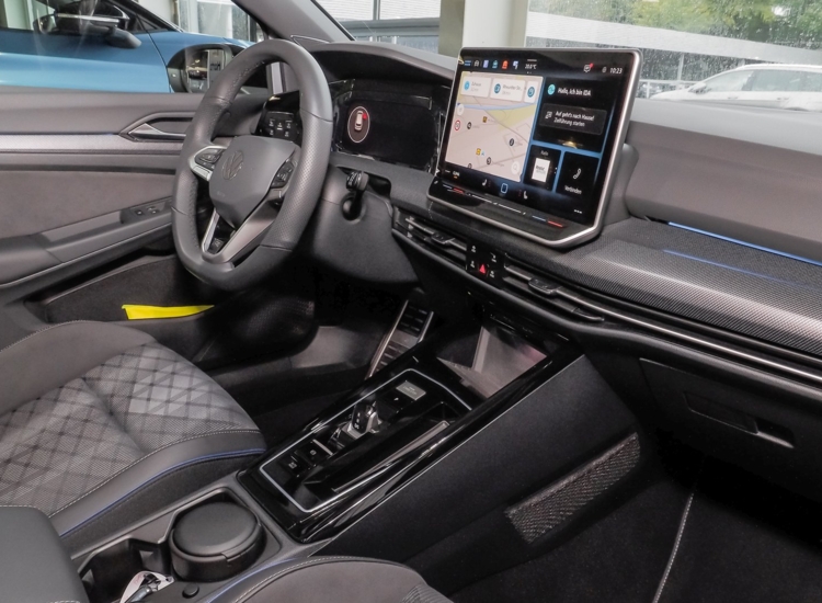 Golf VIII R-Line 2,0 l TDI SCR 110 kW (150 PS) 7-Gang-DSG