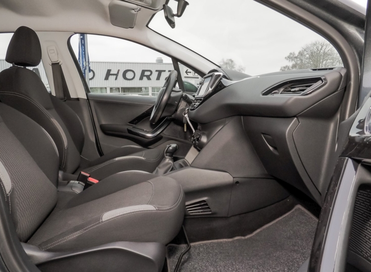 208 1.2 PureTech 82 Active , Klima / Winter und Sommerräder