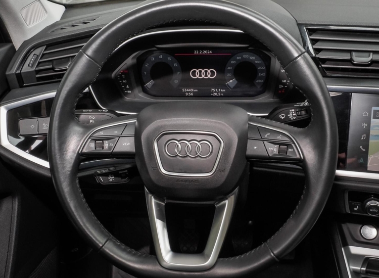 Q3 35 1,5 TFSI S line ,AHK, Tempomat, 19 Zoll Alu, Matrix uvm 35 TFSI S line Navi