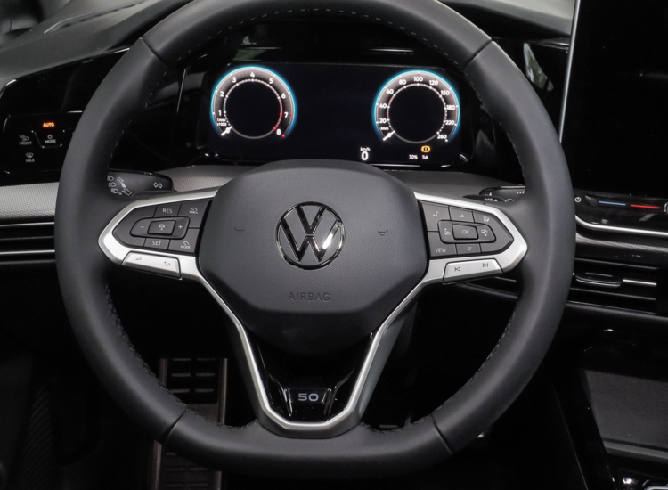 Golf VIII EDITION 50 1,5 l eTSI OPF 110 kW (150 PS) 7-Gang-DSG