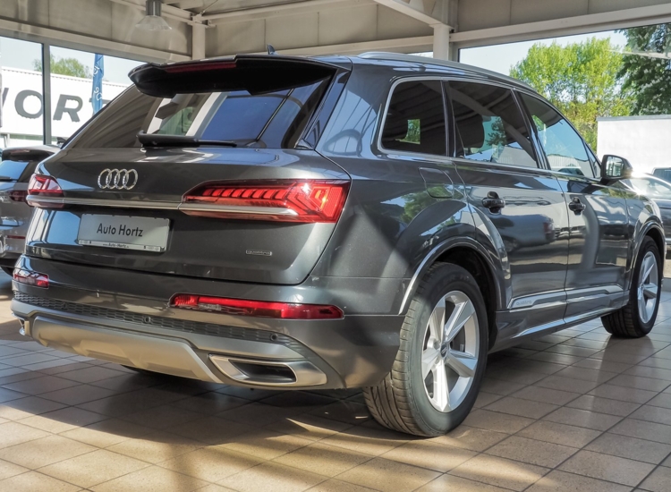 Q7 50 S-Line, 3.0 TDI quattro, Tip-Tronic, incl. 255er Winterräder, Navi Plus, AHK uvm