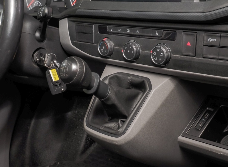 T6.1 Kombi 2.0 TDI ,Standheizung, Alu, 2 Schiebetüren, Navi uvm