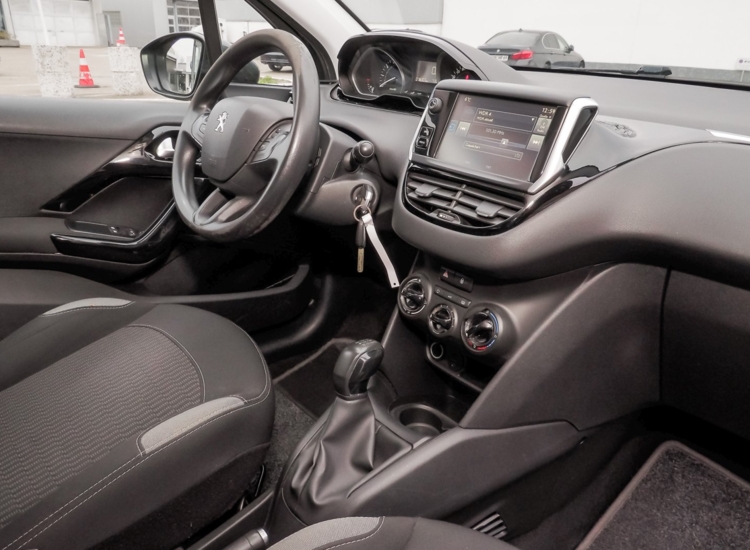 208 1.2 PureTech 82 Active , Klima / Winter und Sommerräder