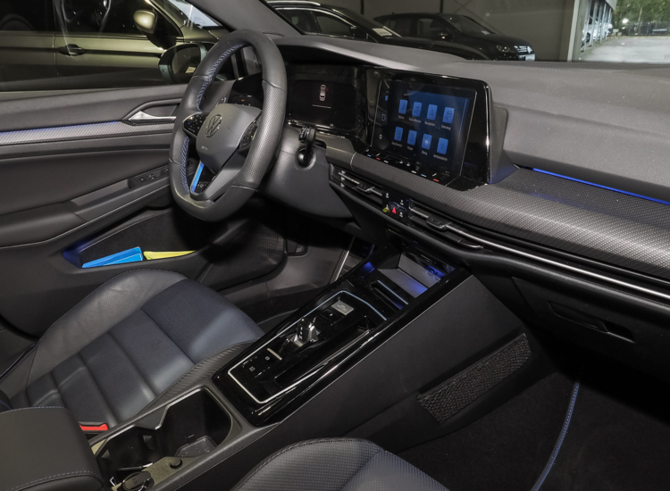 Golf VIII R Performance 2,0 l TSI OPF 4MOTION 245 kW (333 PS) 7-Gang- DSG Navi Leder
