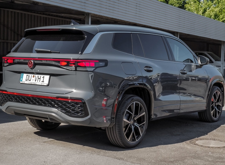Tayron R-Line 2,0 l TDI SCR 4MOTION 142 kW (193 PS) 7-Gang- DSG