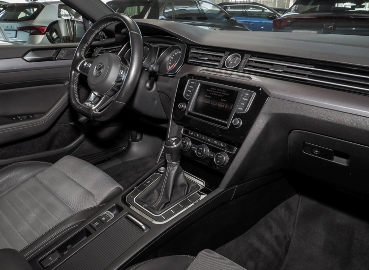 Passat Variant R-Line 2.0 TDI, Business, Navi uvm