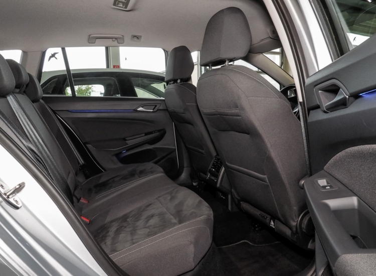 Golf VIII Variant Business 1.5 eTSI DSG!Discover Pro, Alu auf Allwetter, Sportsitze uvm Navi