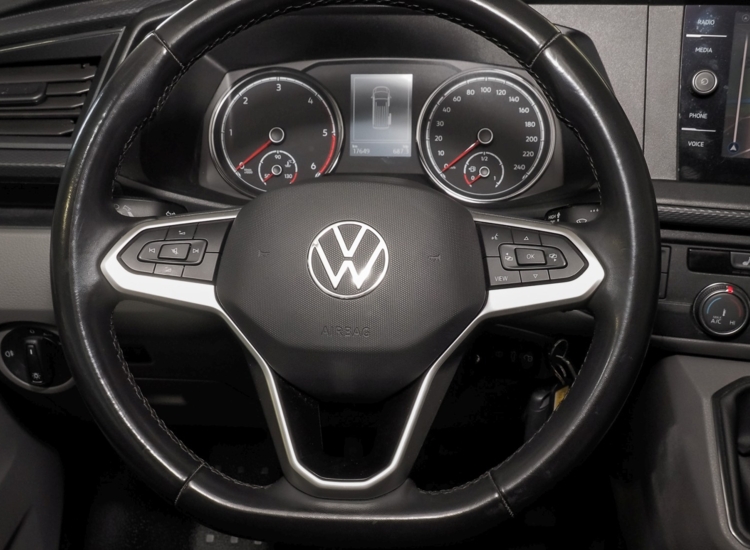 T6.1 Kombi 2.0 TDI ,Standheizung, Alu, 2 Schiebetüren, Navi uvm