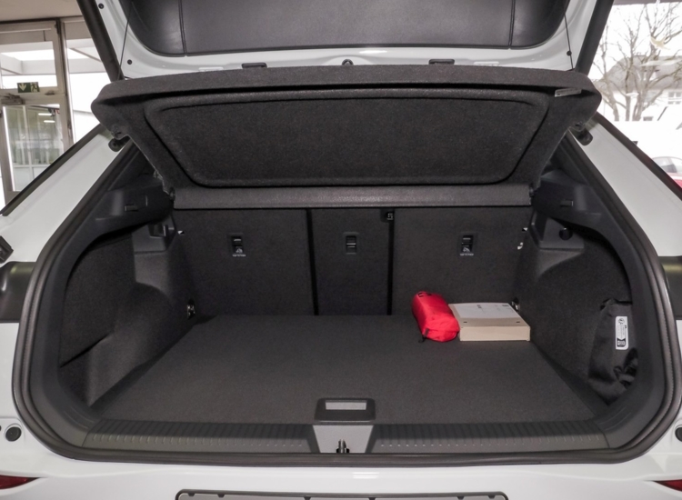 T-Roc R-Line 1.5 l eTSI DSG OPF 110 kW (150 PS) 7-Gang-DSG