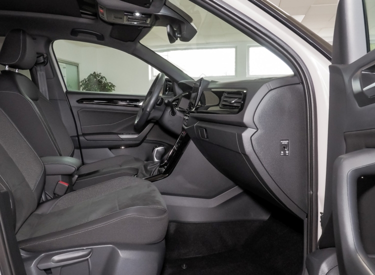 T-Roc R-Line 2.0 l TSI OPF 4MOTION 140 kW (190 PS) 7-Gang- DSG Navi