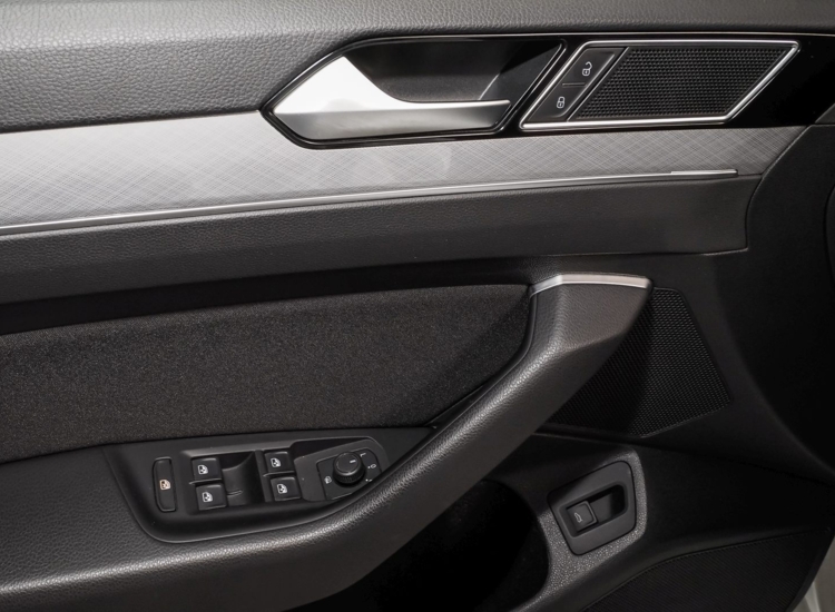 Passat Variant Business 2.0 TDI DSG! R-Line Exterieur, Standheizung, Navi Pro, Businesspaket uvm