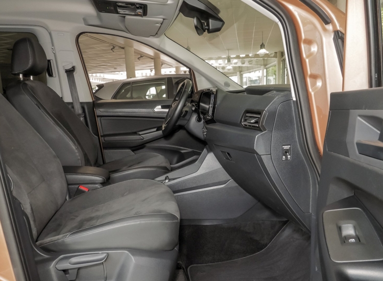 Caddy Style 2.0 TDI DSG! AHK, Navi, LED uvm Style