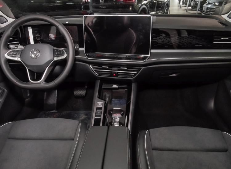 Passat Variant Elegance 2,0 l TDI SCR 110 kW (150 PS) 7-Gang-DSG Navi